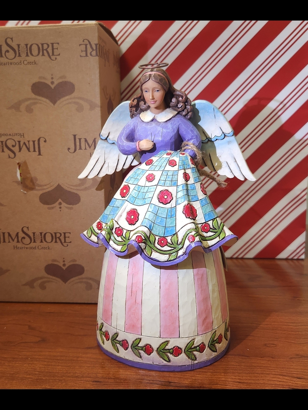 Retired Jim Shore Heartwood Creek "Stitched With Love" Quilting Angel